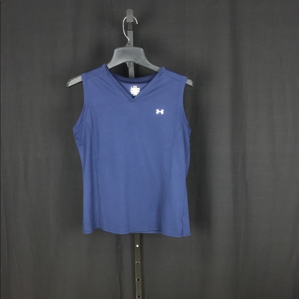 Women’s Under Armour Sleeveless v neck shirt large